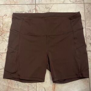 LN lululemon fast and free 7 pocket bike shorts 14